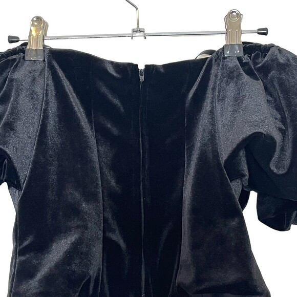 Welcome to my closet! - Picture 8 of 11